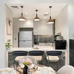 Royal Vista At Nobles Tower - Business Bay Dubai City Views - Brand New Luxury 3Br Apartment