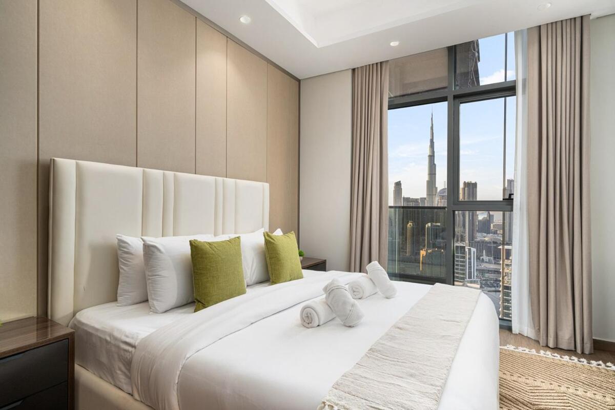 Royal Vista At Nobles Tower - Business Bay Views - Brand New Luxury 3br Apartment *