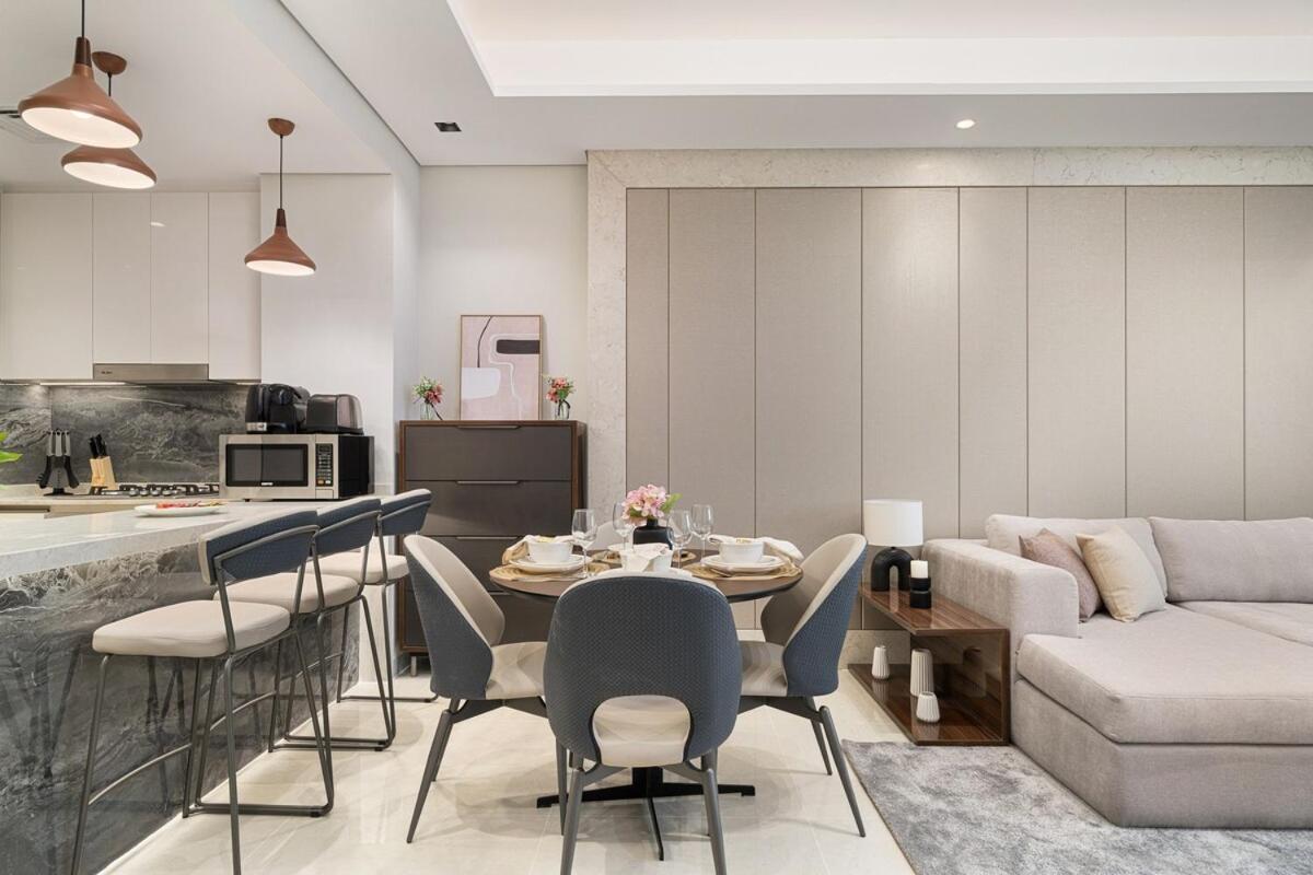Royal Vista At Nobles Tower - Business Bay Views - Brand New Luxury 3br Apartment Dubai