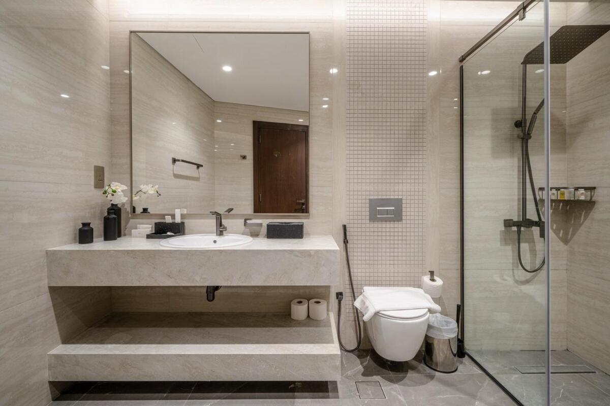 Royal Vista At Nobles Tower - Business Bay Views - Brand New Luxury 3br