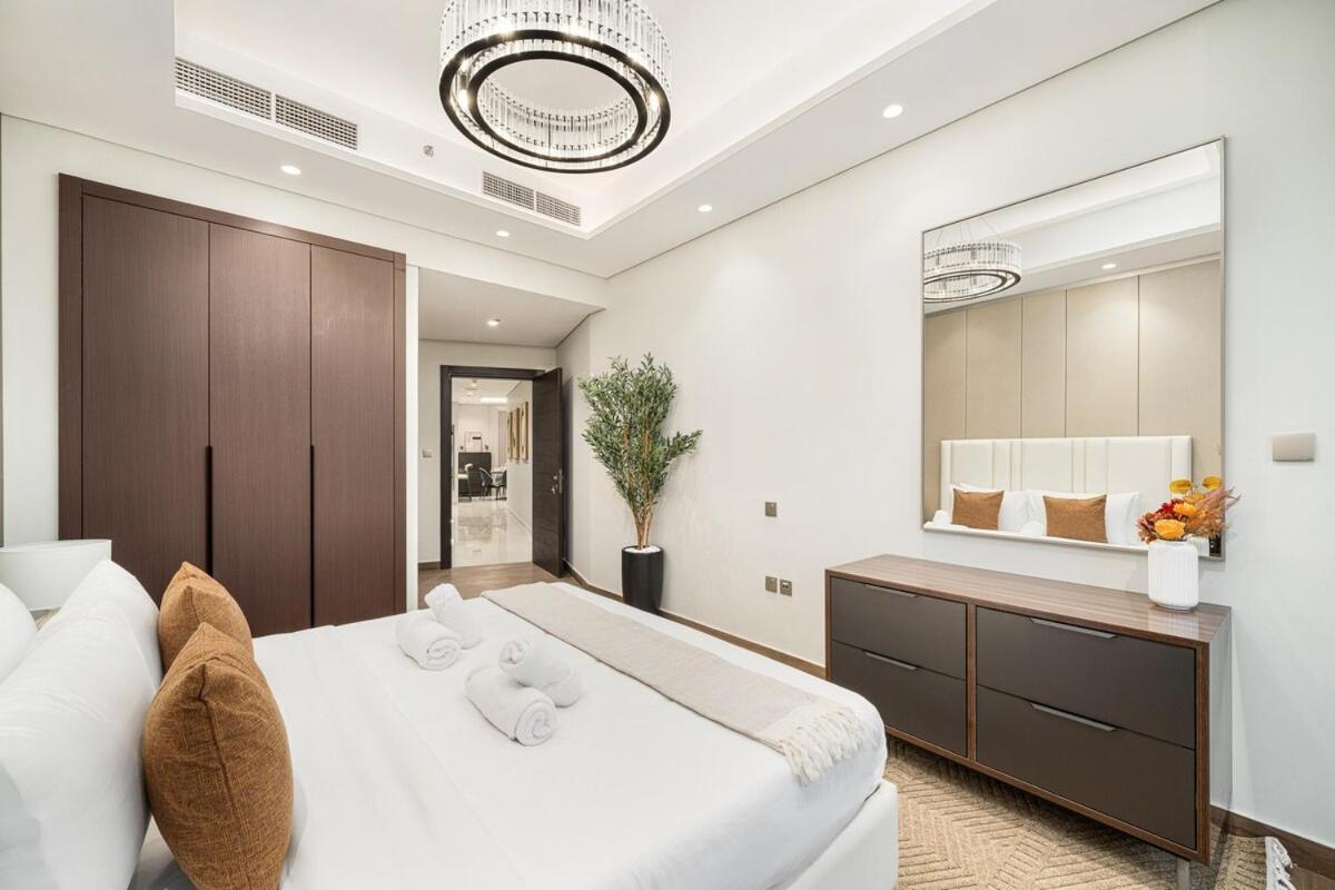 Apartment Royal Vista At Nobles Tower - Business Bay Views - Brand New Luxury 3br
