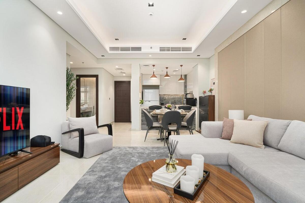 Royal Vista At Nobles Tower - Business Bay Views - Brand New Luxury 3br Apartment *