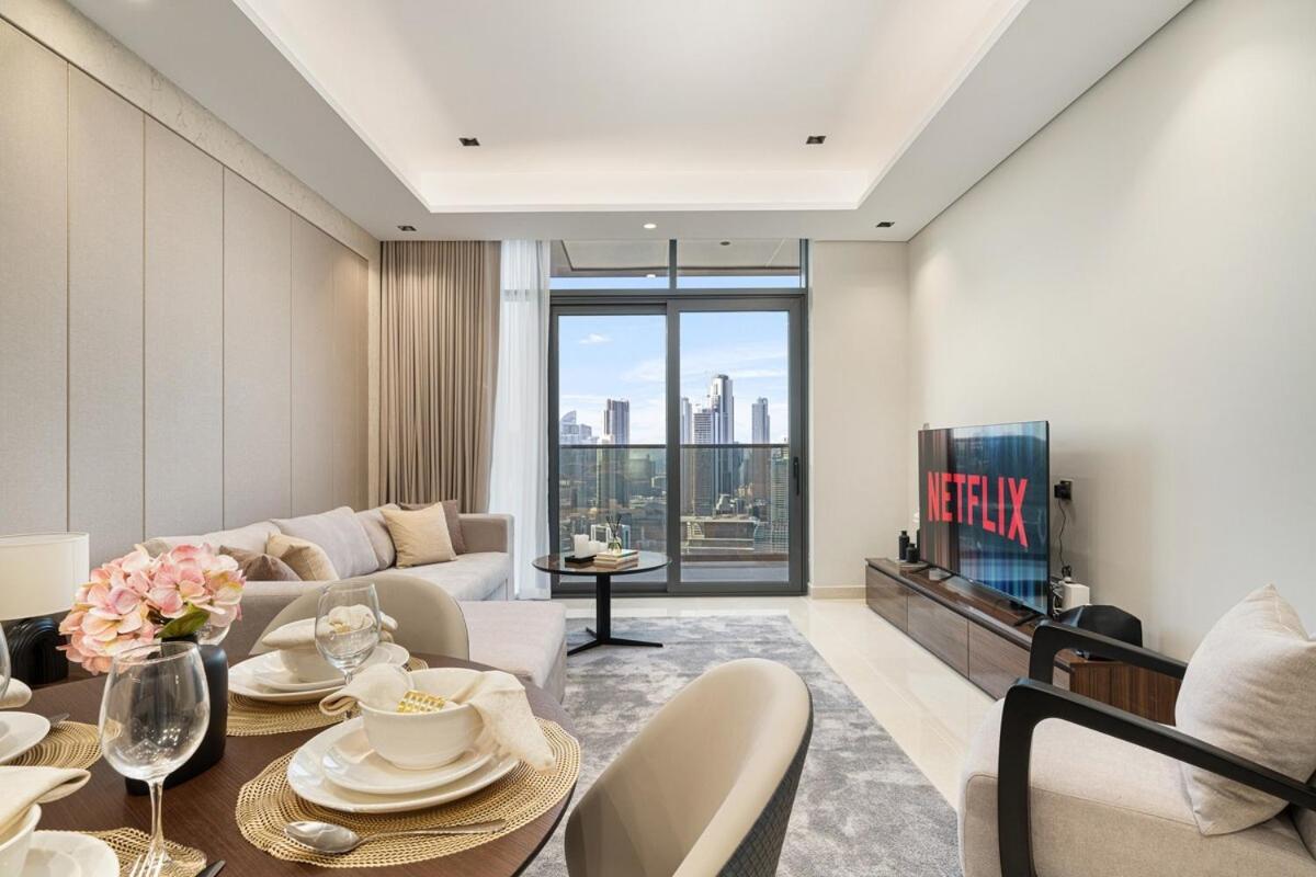 Apartment Royal Vista At Nobles Tower - Business Bay Views - Brand New Luxury 3br Dubai